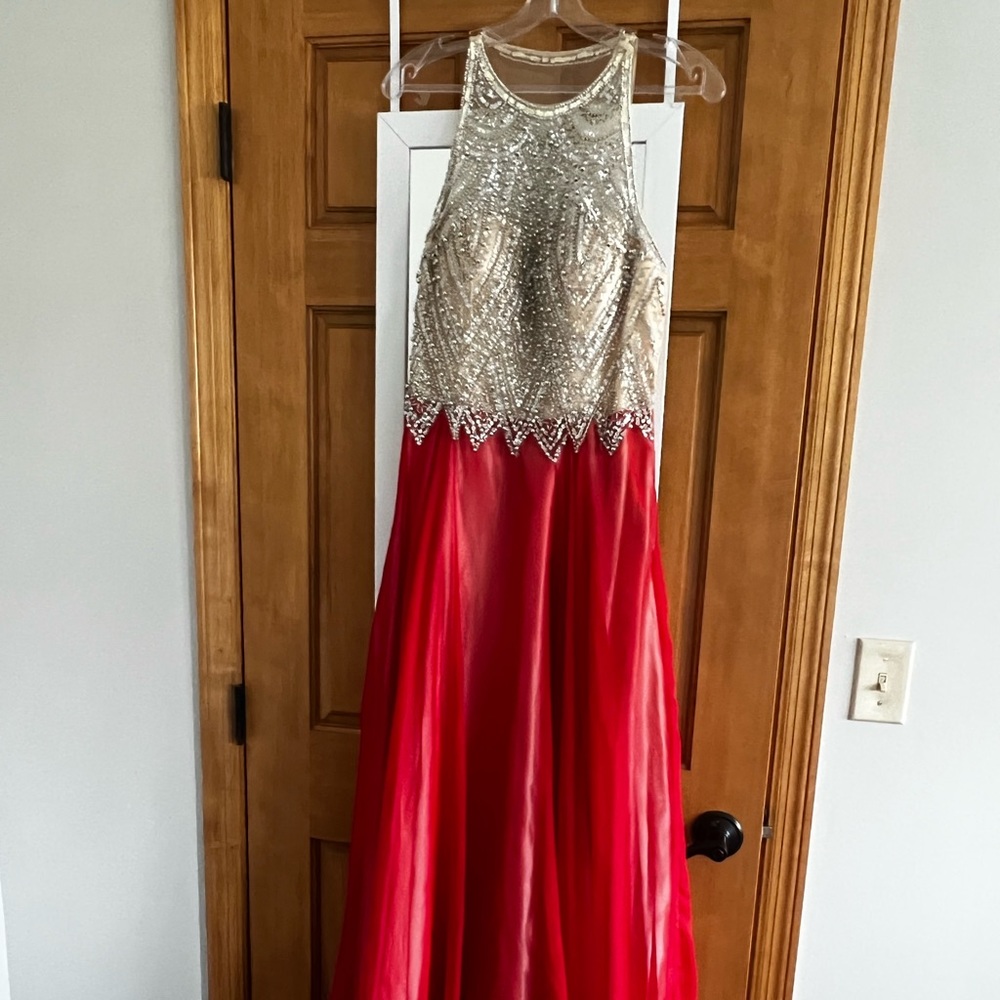 Beautiful Dave & Johnny Red/Gold Prom Dress